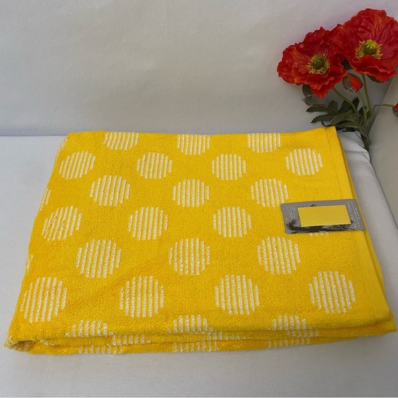 Loft Resort Beach Towel, NWT - Picture 3 of 5